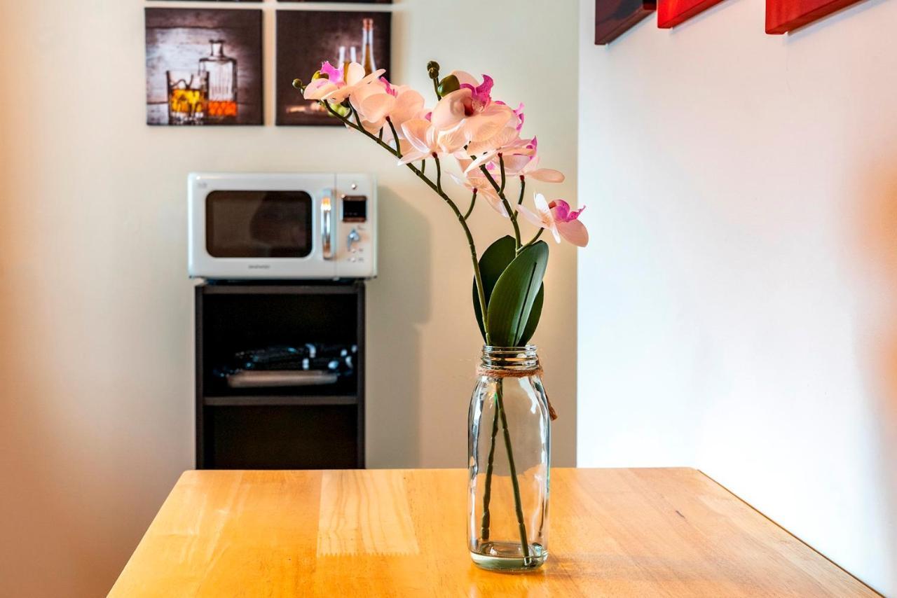 1 Bd Apt In Historical W Belfast Close To Centre Exteriör bild